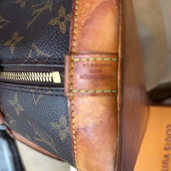 Authentic Louis Vuitton ALMA pm monogram - Picture 10 of 13